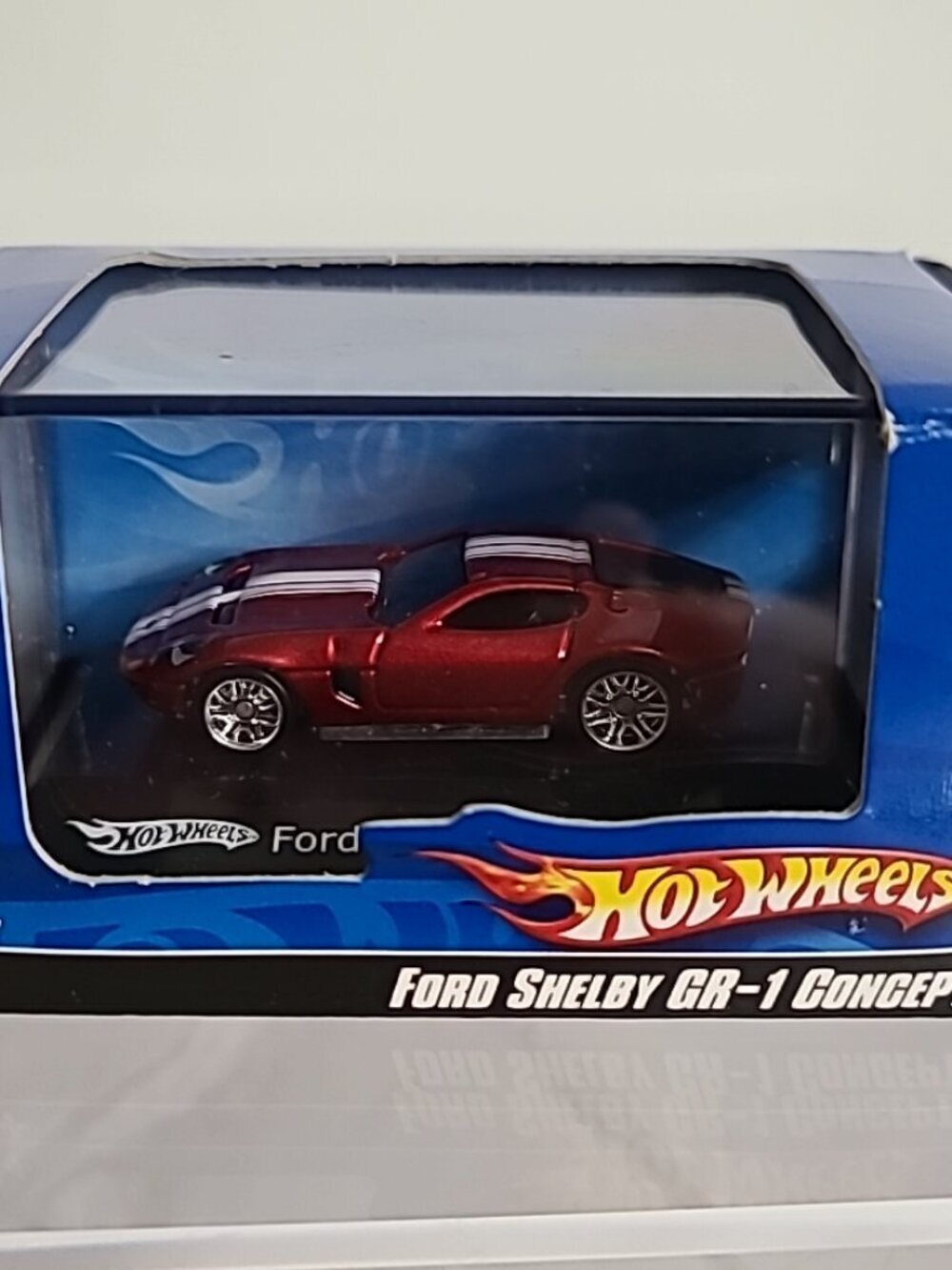Ford Shelby GR-1 Concept 1:87 Red with Display Case Hot Wheels